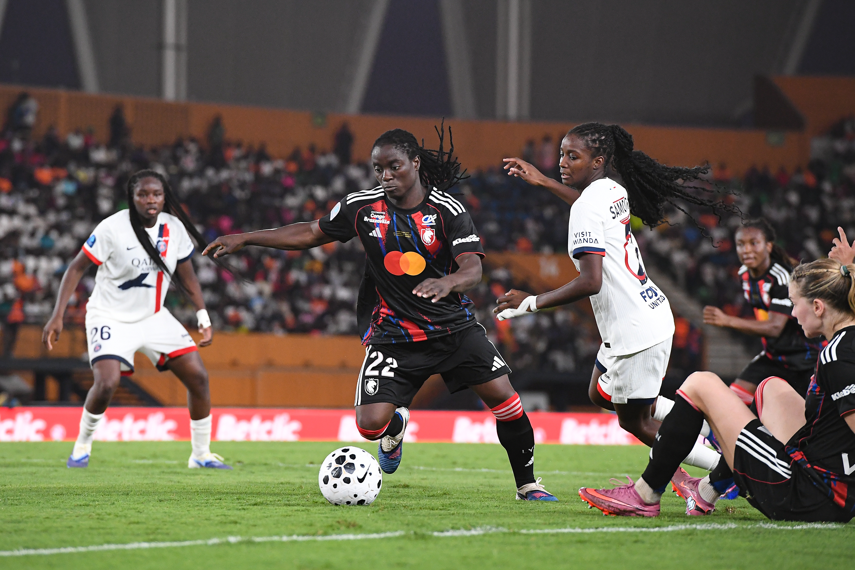 OL Lyonnes Chawinga