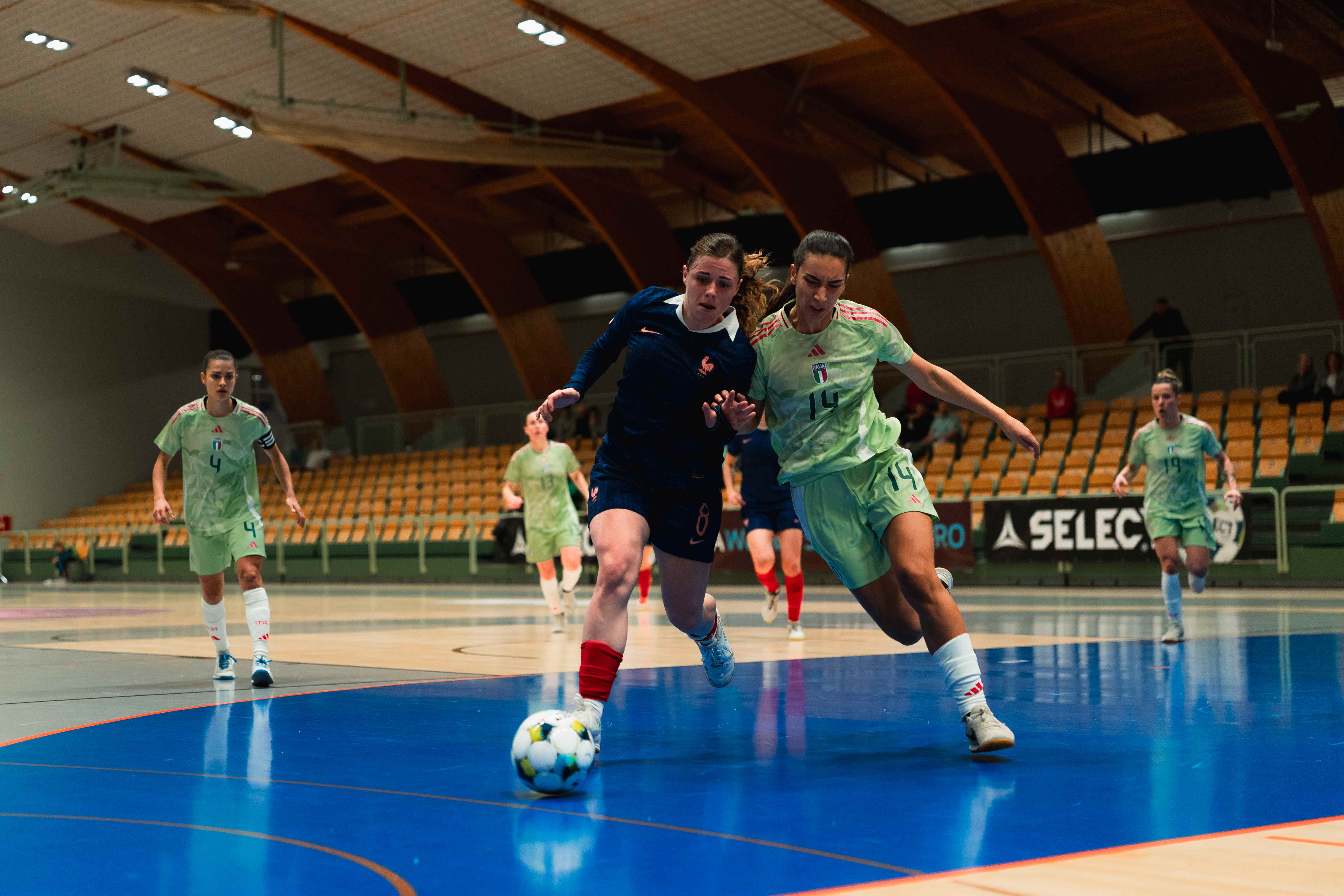 France women's futsal team defeated 4-0 by Italy