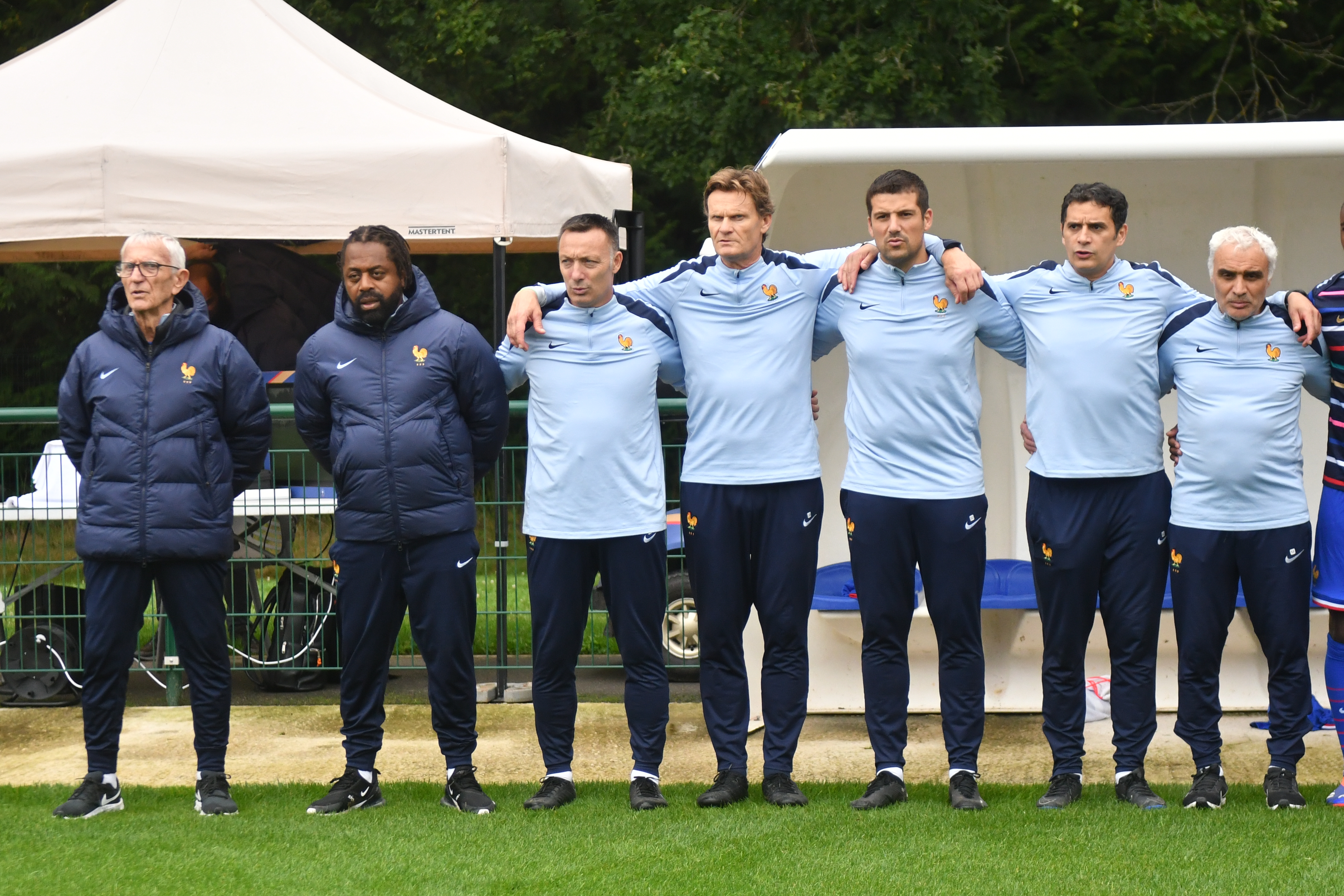 Bernard Diom&egrave;de staff