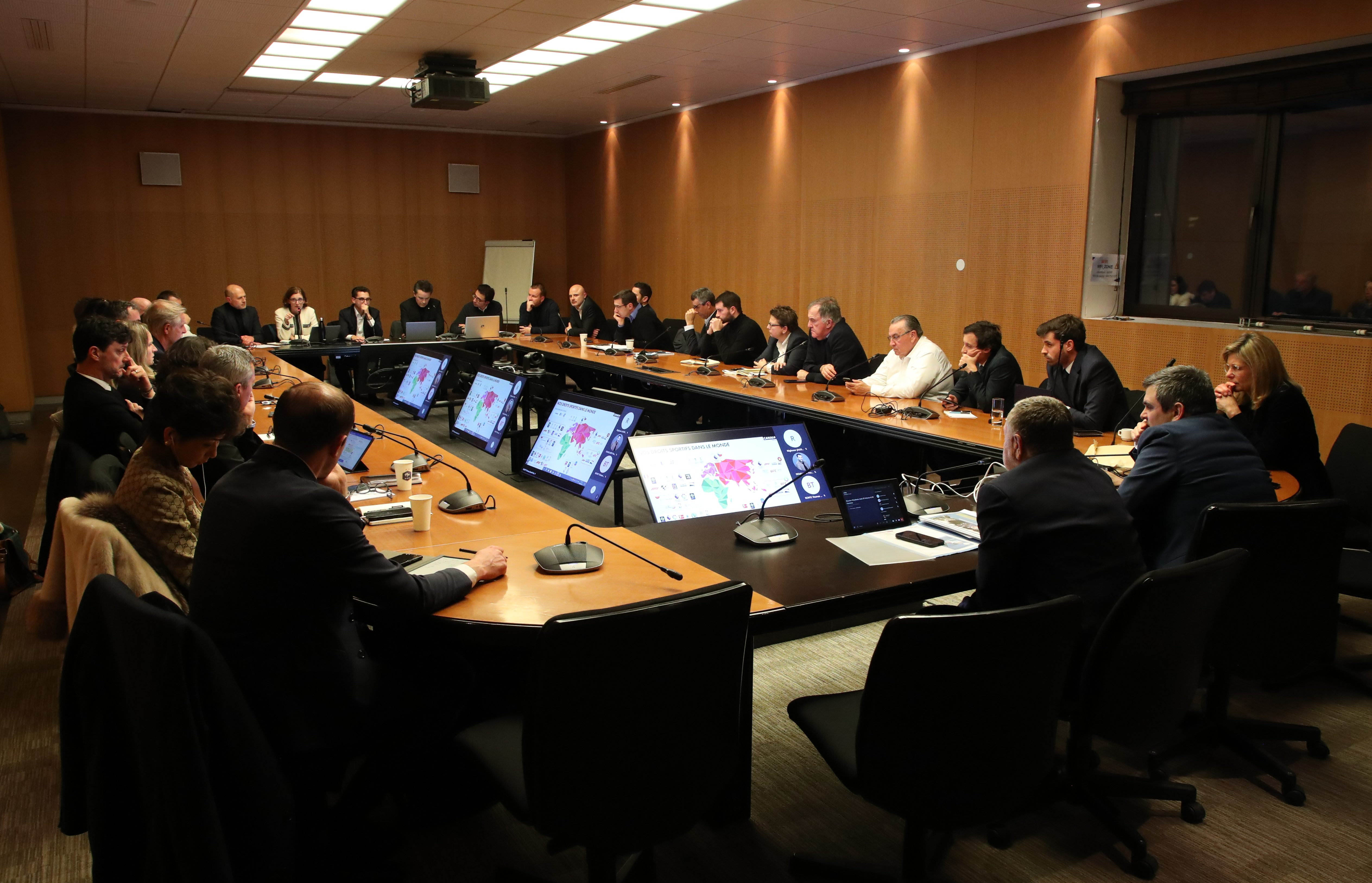 La Ligue pro féminine fait table pleine